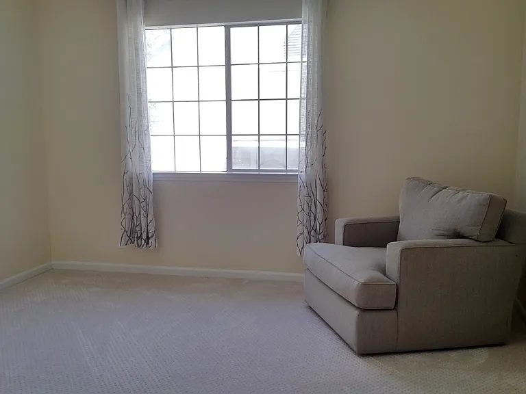 5715 Chapman Mill Dr #310 — Photo 7