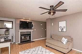 3rd image of 397 Westview Dr