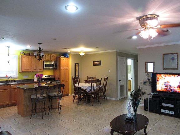 Family Room/Kitchen