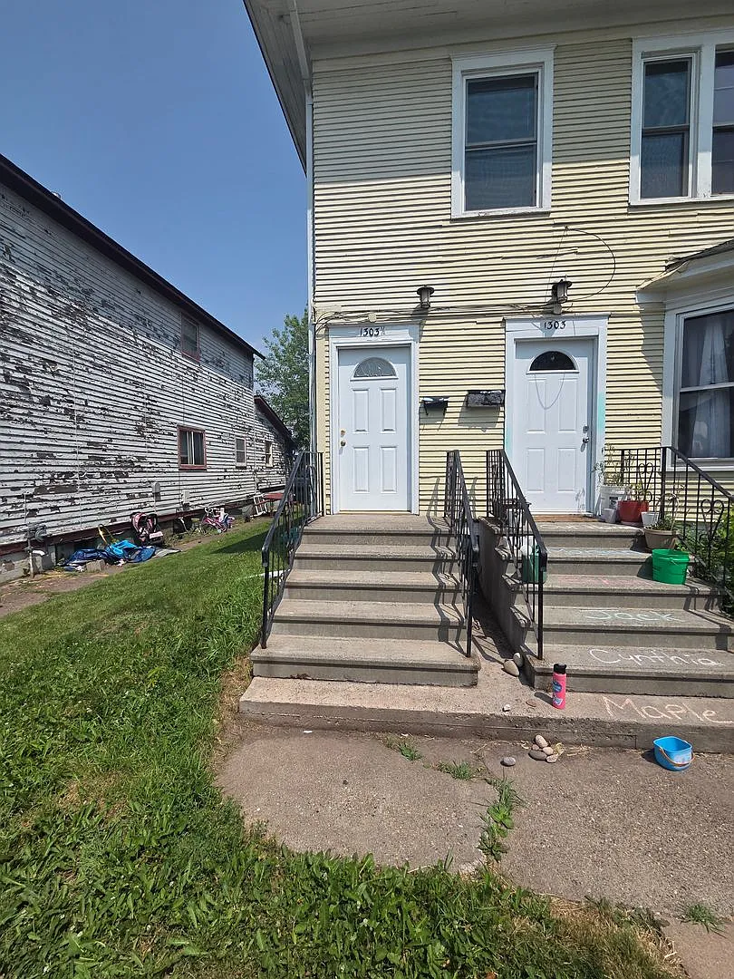 1301 - 1303 N 16th St — Photo 1