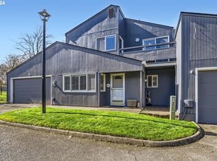 17606 NW Rolling Hill Ln, Beaverton, OR 97006