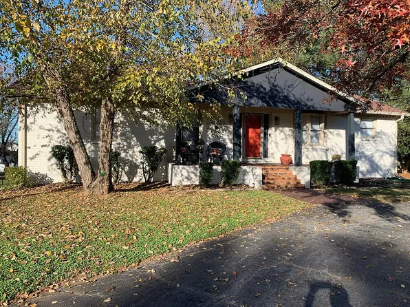 411 Campfire Dr, Murfreesboro, TN 37129