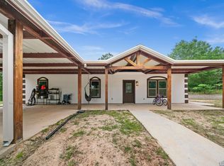 900 W Point Rd, Kilgore, TX 75662