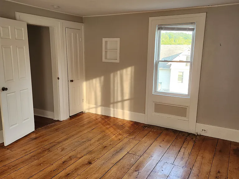 118 Main St #3 — Photo 7