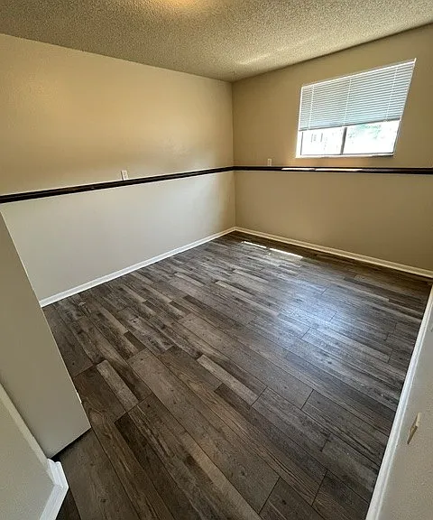 4123 Central St — Photo 6