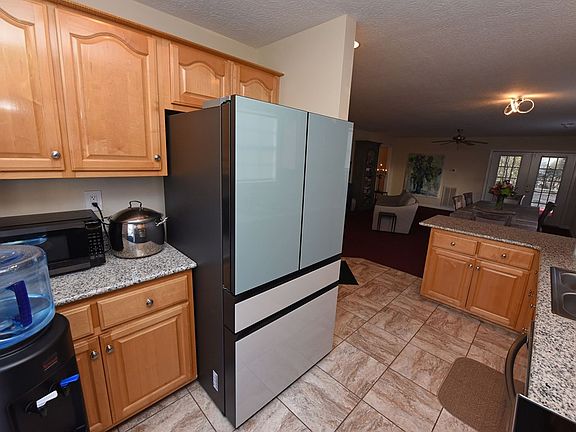 4th image of 31 Westward Ln