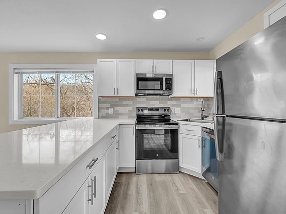 2nd image of 113 Park Ave Unit 21