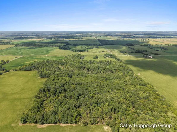 S Crystal Rd, Hubbardston, MI 48845