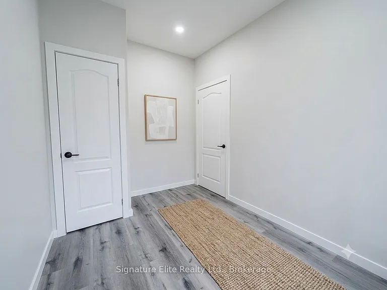 372 Darling St #4 — Photo 7