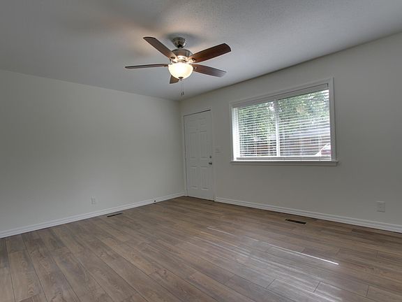 5th image of 208 N Florene St