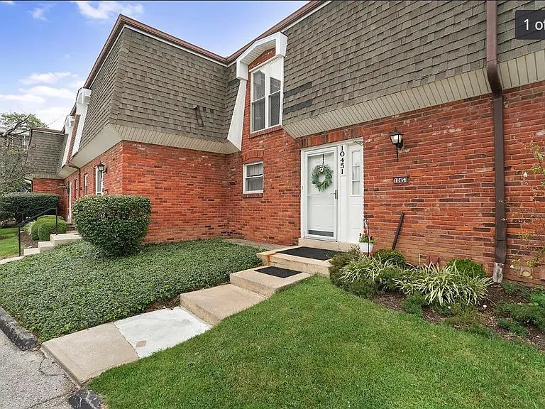 10451 Corbeil Dr — Photo 1