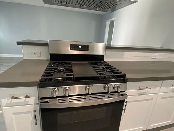 4th image of 4015 W Adams Blvd #21