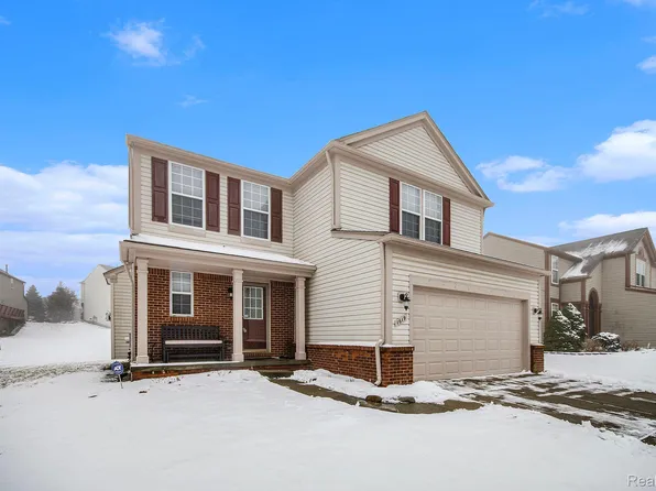 1619 Pebble Beach Dr, Pontiac, MI 48340