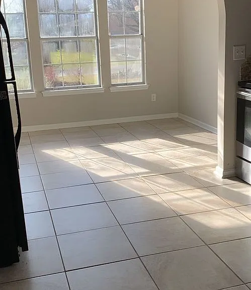 8600 Roanoke Dr — Photo 15