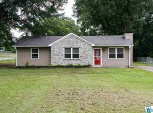 48 Crestview Dr, Weaver, AL 36277