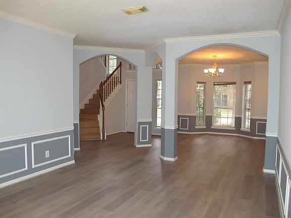 2nd image of 8819 Diamond Lake Ln