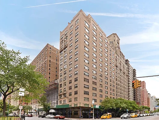 Sold by Lovett Realty, Inc. | media 8
