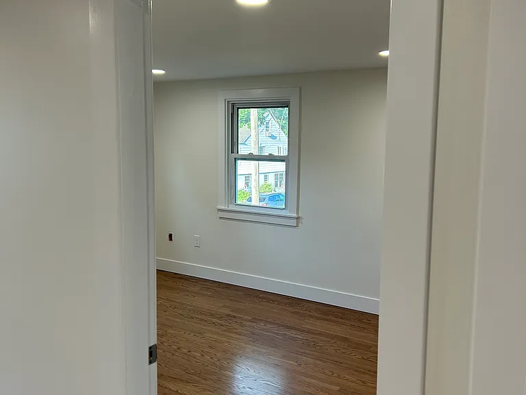 25 Fairlawn Ave #23 — Photo 8