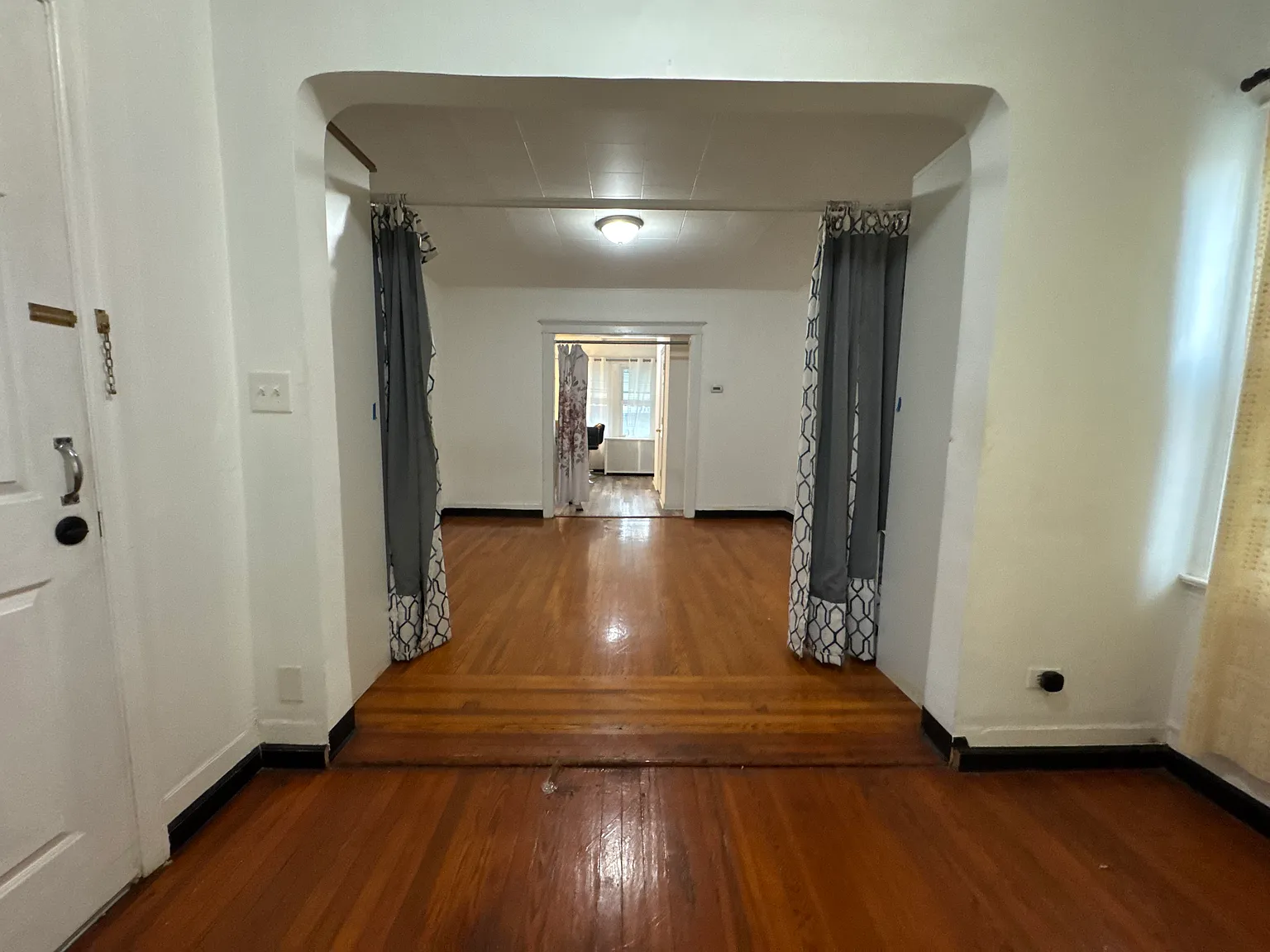 65 Zabriskie St — Photo 4
