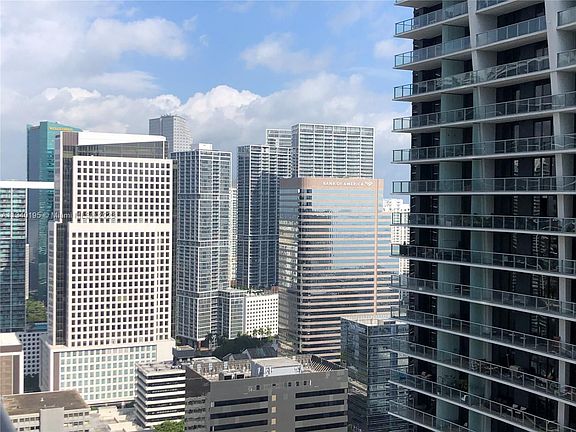 3rd image of 1000 Brickell Plz #4003
