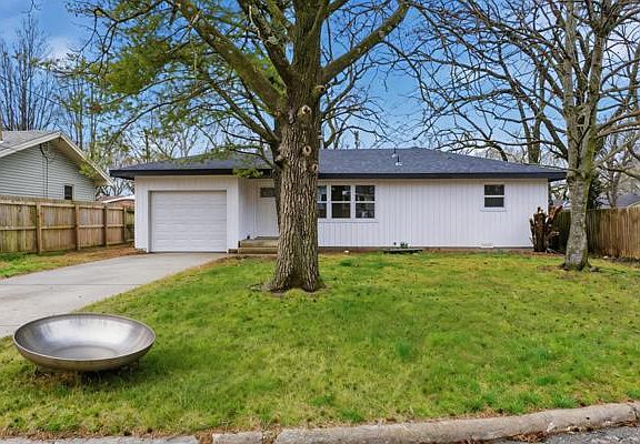 2nd image of 503 S Forest Court