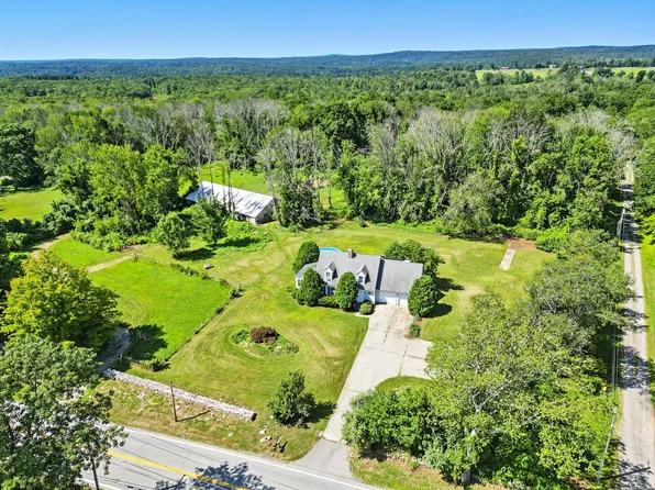 409 Pomfret Road, Brooklyn, CT 06234