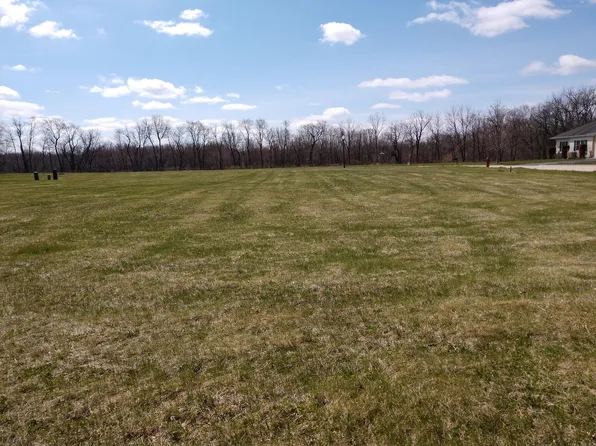 722 Winding Trl, Genoa, IL 60135