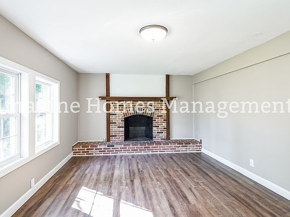5th image of 199 Beachwood Ave