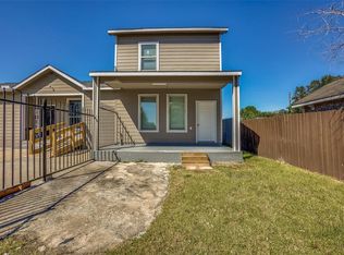 435 Cypress Ave, Fresno, TX 77545