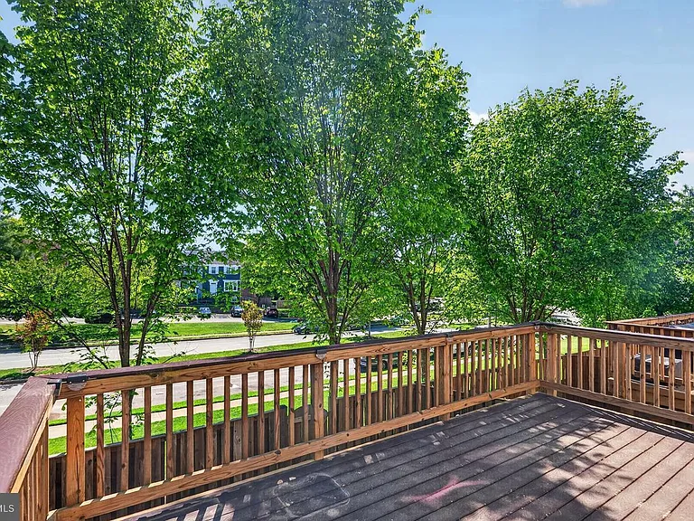 7897 Carbondale Way — Photo 38