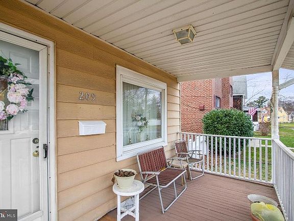 4th image of 209 Horace Ave