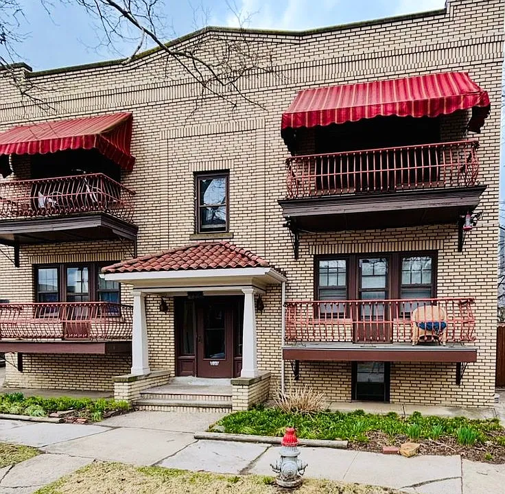 1596 Ridgefield Rd