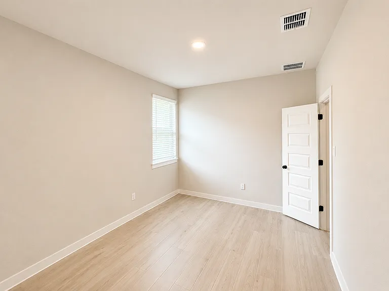 121 Yellowstone Dr — Photo 15
