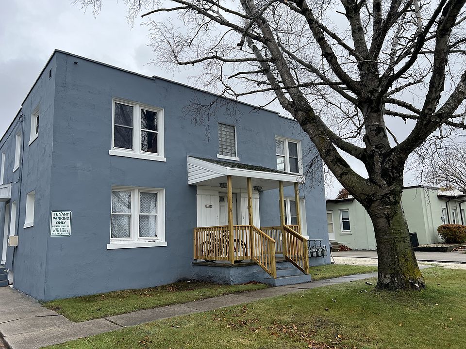 2nd image of 1613 Dewey St