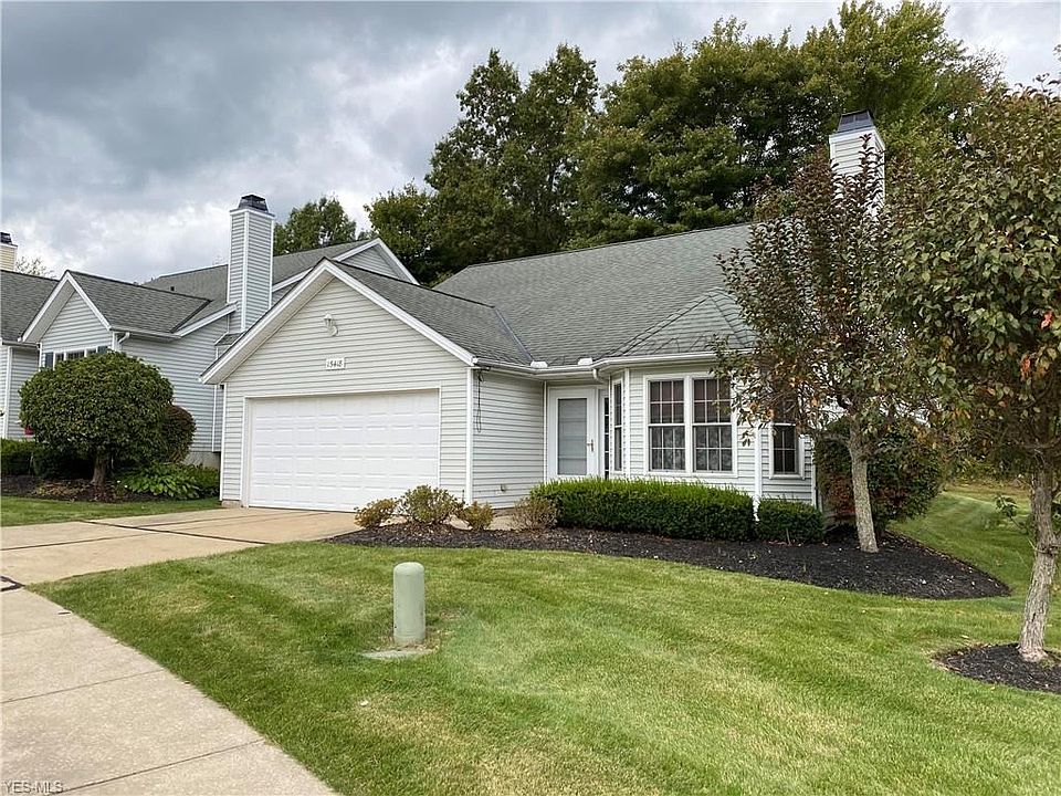2nd image of 15418 High Pointe Cir