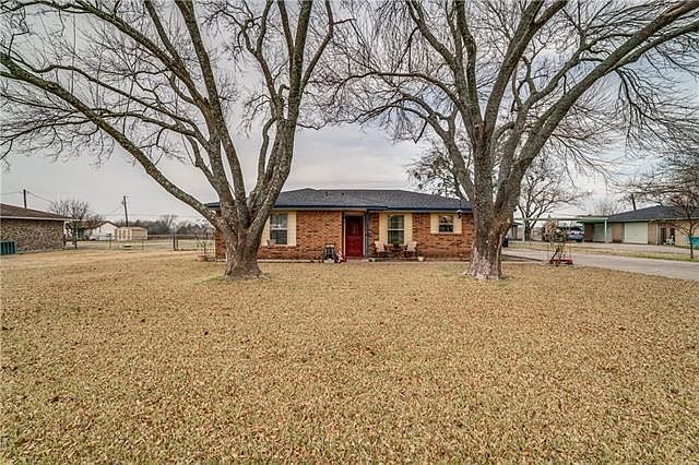 1st image of 125 Carol Ln