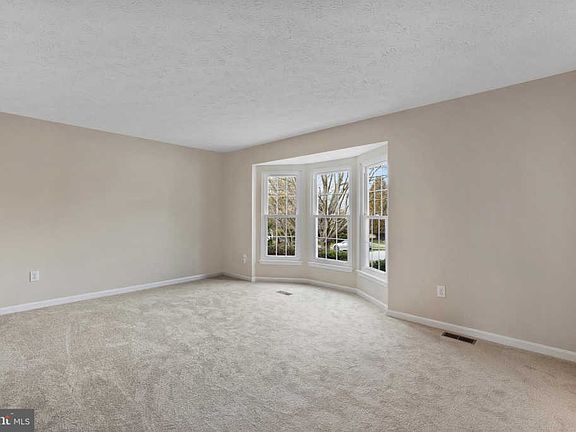 4th image of 6417 Fairest Dream Ln