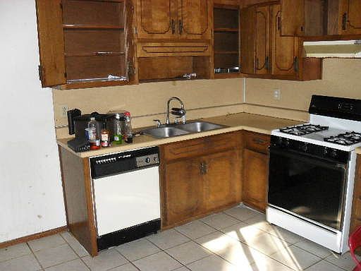 3rd image of 3267 Creekwood Dr