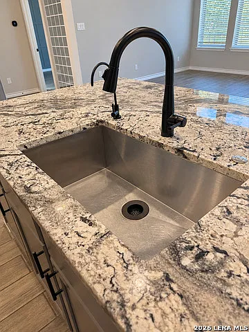 5 bed, 4.0 bath, 2771 sqft, $3,600 — Photo 4