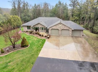 N5634 Sunset Ln, Luxemburg, WI 54217
