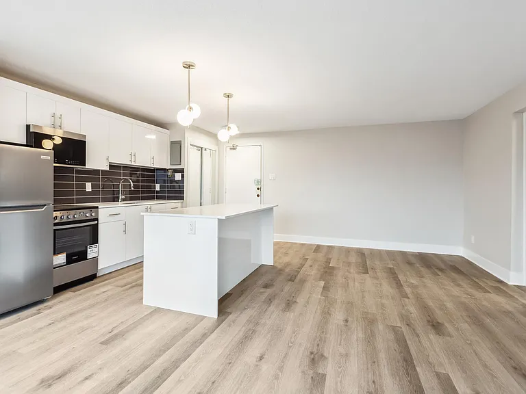 325 Besserer St — Photo 30