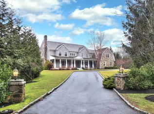 25 Flower Farm Cir, Westport, CT 06880
