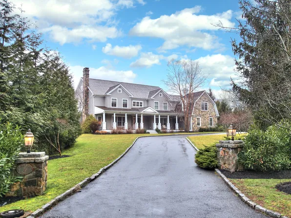 25 Flower Farm Circle, Westport, CT 06880