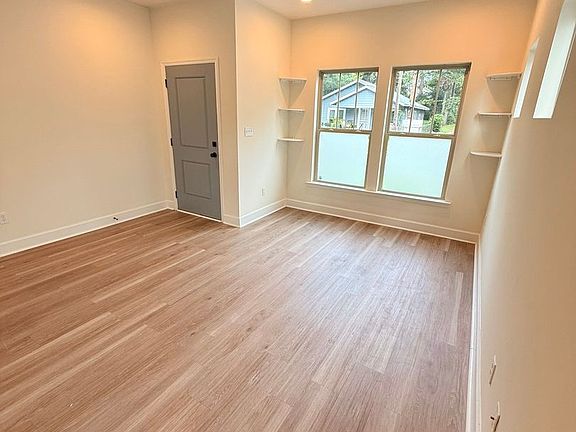 4th image of 1327 N Bronough St Unit 1