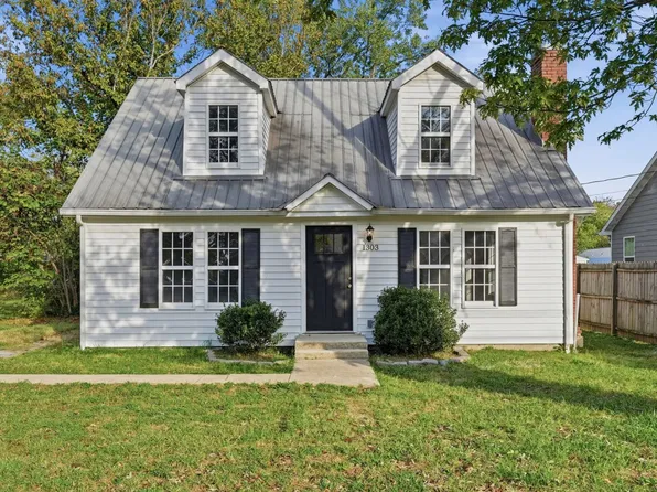 1303 E Lincoln St, Tullahoma, TN 37388