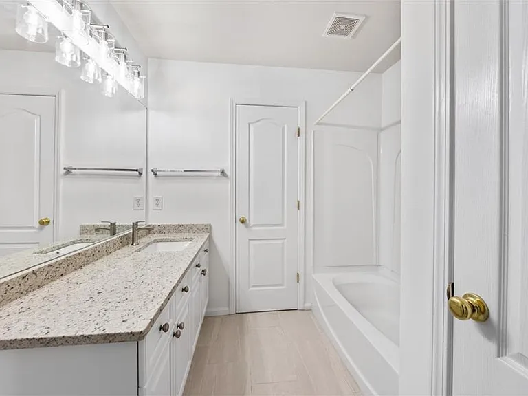 2024 Hoods Fort Cir NW #19 — Photo 16