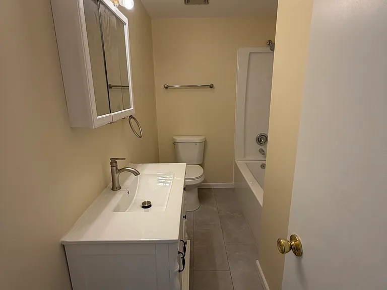 73 Glen Eagle Dr #73 — Photo 9
