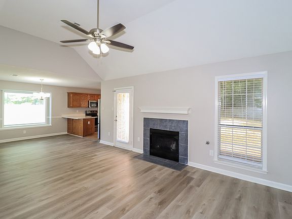 4th image of 190 Winding Creek Dr