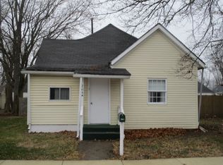 204 N Spruce St, Villa Grove, IL 61956