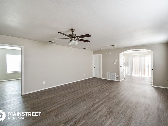 5th image of 2727 Candleridge Dr